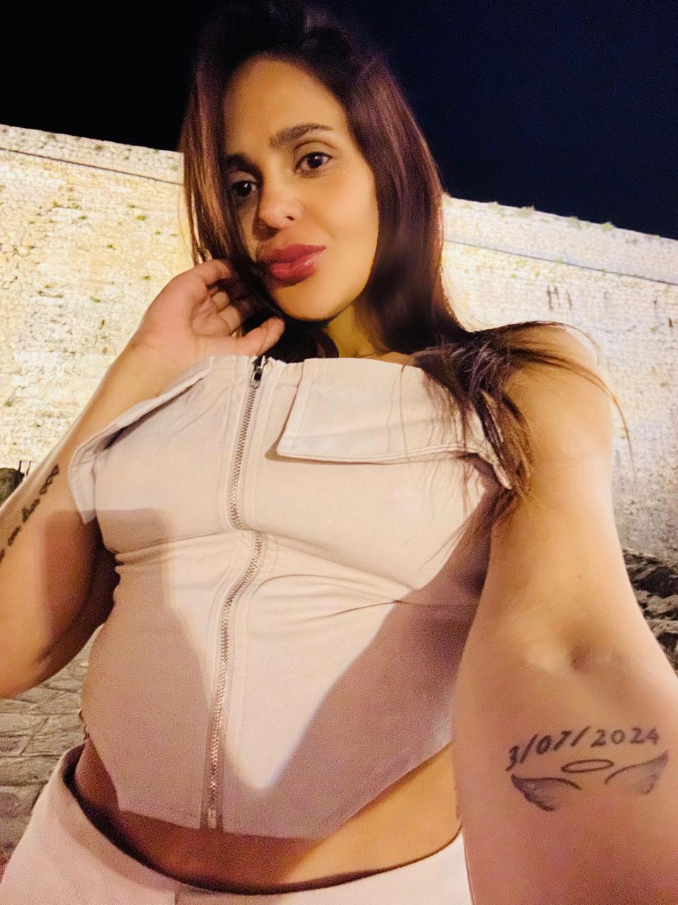 Escort - VALERY - Ibiza Tops